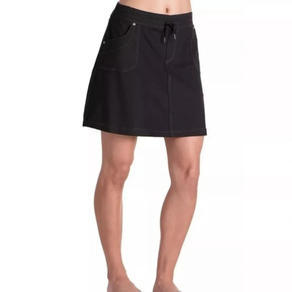 KUHL medium cargo skort in charcoal. - Picture 2 of 10